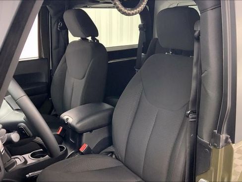 Used 2016 Jeep Wrangler Sport AWD/4WD image 8