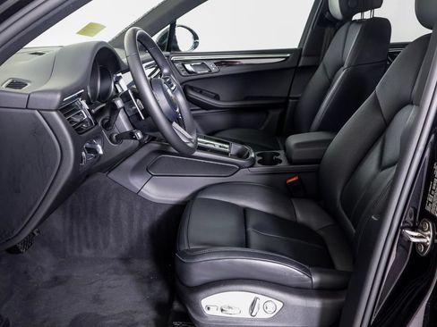 Certified 2025 Porsche Macan S w/ Premium Package Plus AWD/4WD image 5