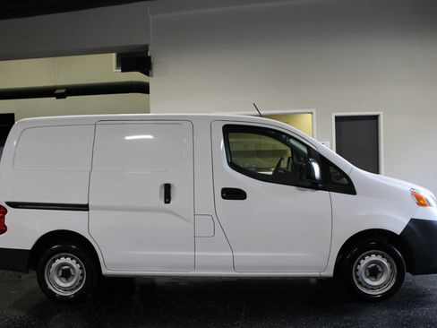 Used 2019 Nissan NV200 S w/ Cruise Control Package FWD image 2