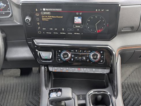 Used 2025 GMC Sierra 1500 AT4 w/ AT4 Premium Package image 7