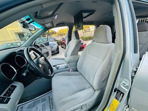 Used 2009 Toyota Highlander 2WD image 14