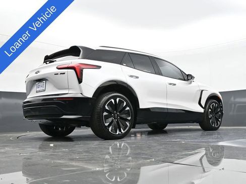 New 2025 Chevrolet Blazer EV RS AWD/4WD image 38