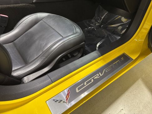 Used 2014 Chevrolet Corvette Stingray Convertible w/ 2LT Preferred Equipment Group image 38