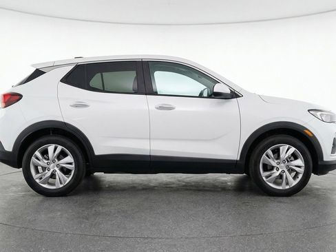 Used 2025 Buick Encore GX Preferred image 11