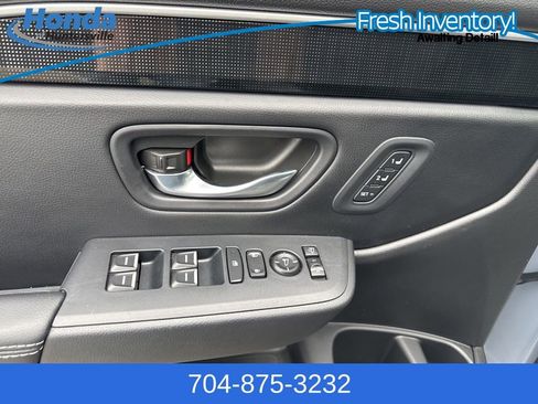 Used 2025 Honda Pilot Elite image 55