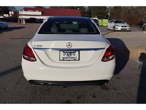 Used 2015 Mercedes-Benz C 300 Sedan image 4