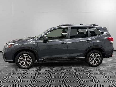 Used 2021 Subaru Forester Premium image 2