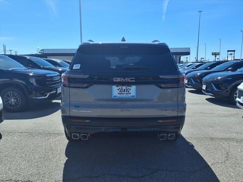 New 2026 GMC Acadia AT4 w/ Luxury Package AWD/4WD image 15