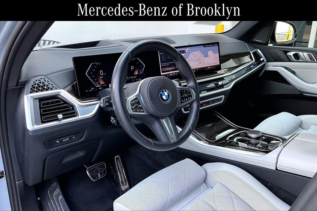 Used 2025 BMW X5 xDrive40i w/ M Sport Package AWD/4WD image 18