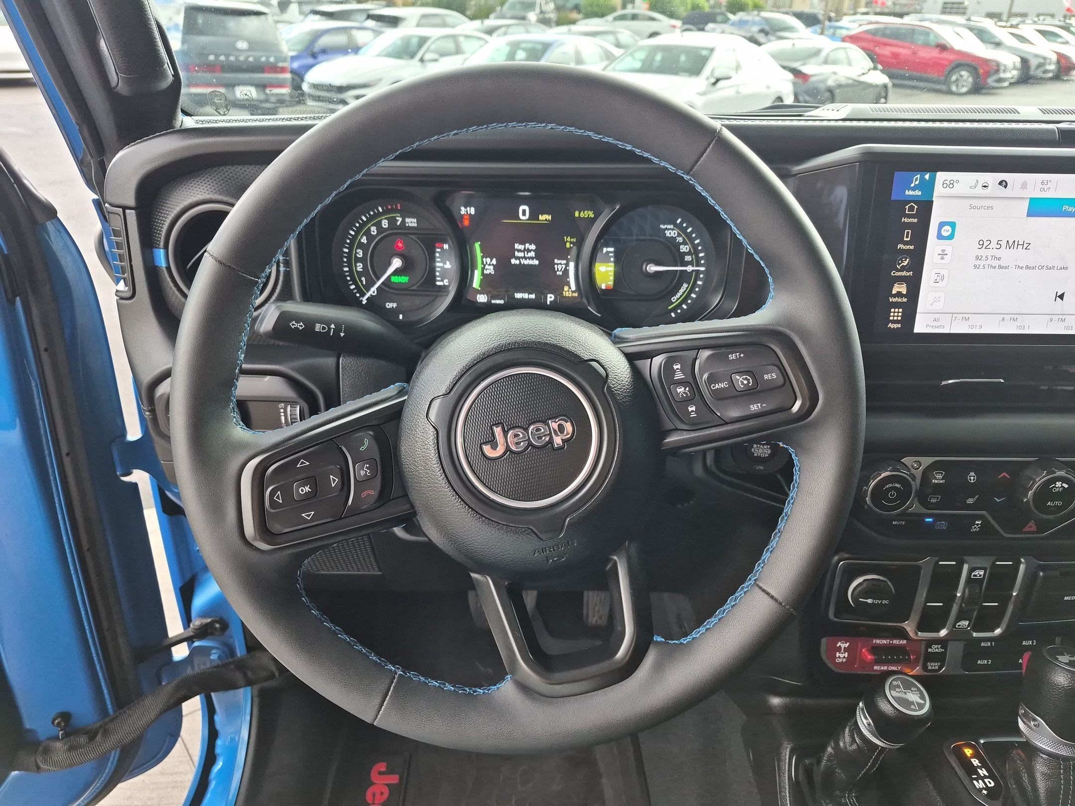 Used 2024 Jeep Wrangler Unlimited Rubicon 4xe w/ Convenience Group AWD/4WD image 17