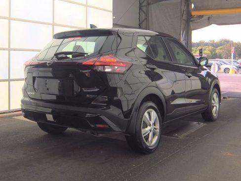Used 2023 Nissan Kicks S FWD image 3