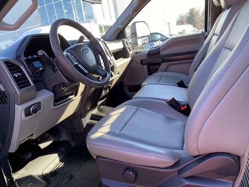 Used 2022 Ford F250 XL w/ STX Appearance Package RWD image 12