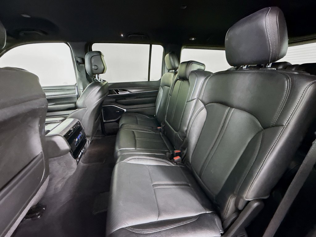 Used 2023 Jeep Wagoneer Series II AWD/4WD image 23