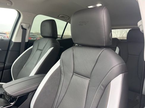 New 2026 Buick Envision Sport Touring image 18