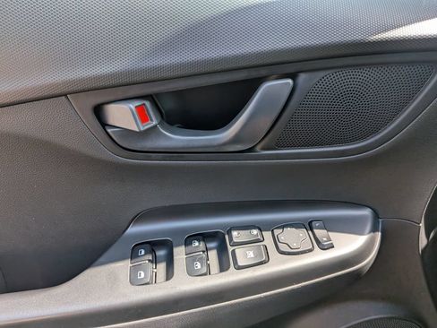 Certified 2023 Hyundai Kona SEL AWD/4WD image 30
