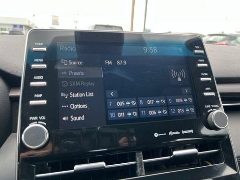 Used 2022 Toyota Avalon XLE w/ Moonroof Package FWD image 12