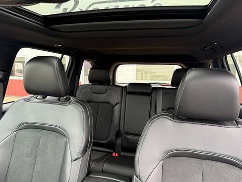 New 2025 Jeep Grand Cherokee Laredo image 22