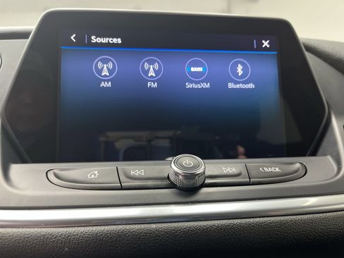 Used 2019 Chevrolet Blazer LT image 17