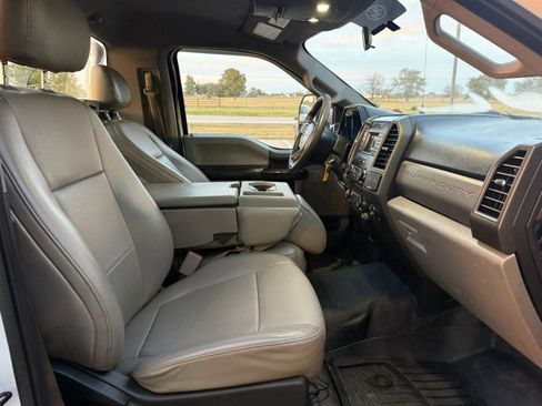 Used 2018 Ford F350 XL w/ Power Equipment Group image 9