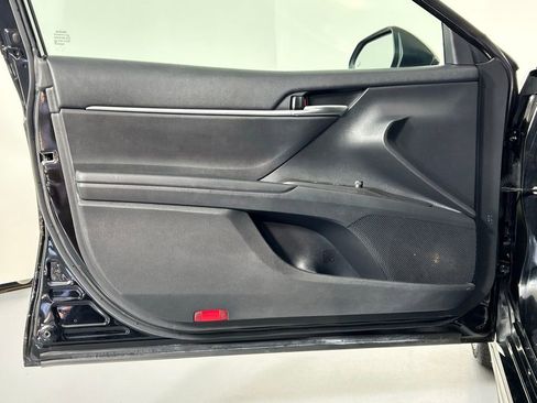 Used 2022 Toyota Camry SE w/ Convenience Package image 31