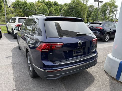 Used 2024 Volkswagen Tiguan SE w/ Panoramic Sunroof Package AWD/4WD image 4