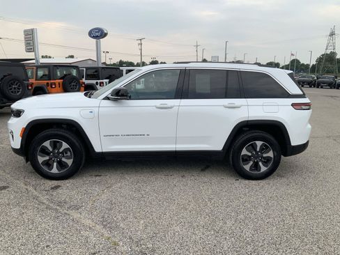 Used 2022 Jeep Grand Cherokee Limited 4xe AWD/4WD image 8