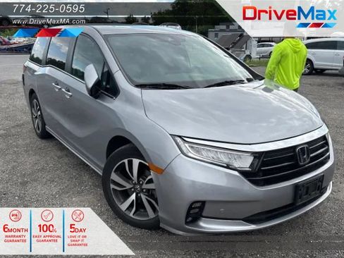 Used 2023 Honda Odyssey Touring image 1