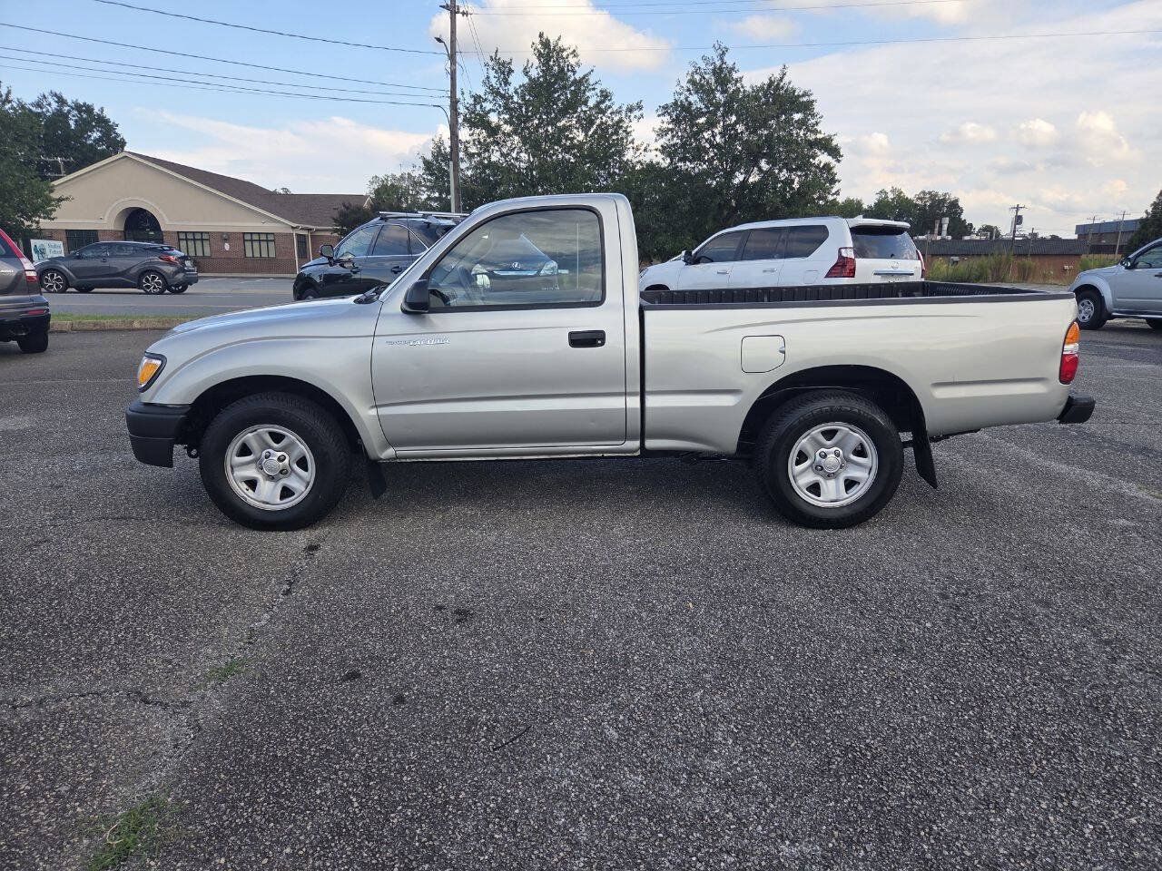 Used 2003 Toyota Tacoma 2WD Regular Cab w/ Enhancement Pkg image 1