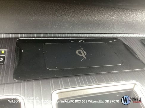 Used 2022 Toyota Sienna XSE w/ XSE Plus Package image 21