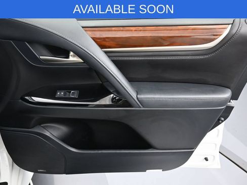Used 2016 Lexus LX 570 4WD w/ Luxury Package image 46