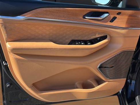 Used 2022 Jeep Grand Cherokee L Summit image 18