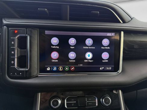 Used 2021 GMC Yukon Denali w/ Denali Premium Package AWD/4WD image 24