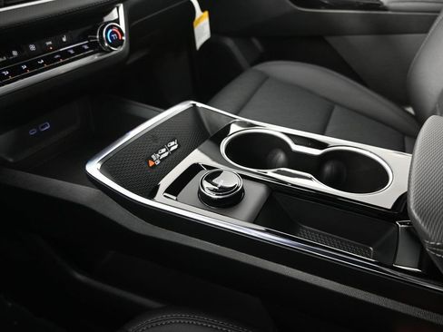 New 2026 Chevrolet Equinox LT w/ Convenience Package II image 29