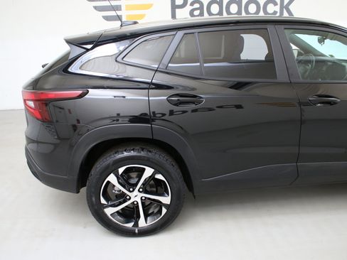 Used 2024 Chevrolet Trax RS w/ Driver Confidence Package FWD image 10