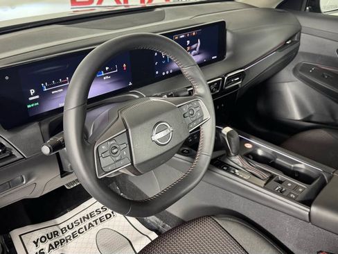 Used 2026 Nissan Sentra SR w/ Floor Mat Package FWD image 12