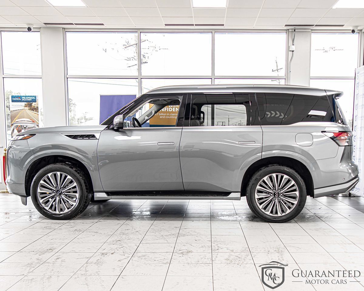Used 2025 INFINITI QX80 Sensory AWD/4WD image 6