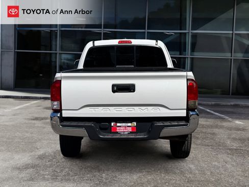 Used 2016 Toyota Tacoma SR5 RWD image 8