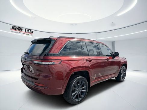 New 2026 Jeep Grand Cherokee Limited AWD/4WD image 3