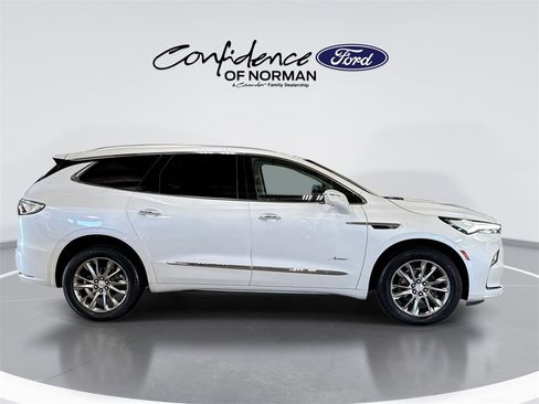 Used 2022 Buick Enclave Avenir w/ Avenir Technology Package image 10