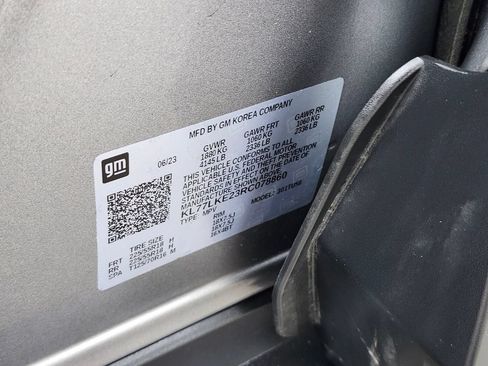 Used 2024 Chevrolet Trax ACTIV w/ Sunroof Package FWD image 31