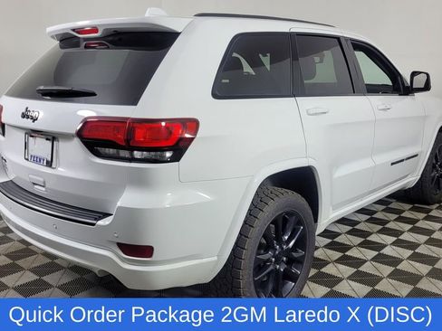 Used 2022 Jeep Grand Cherokee Laredo X image 9
