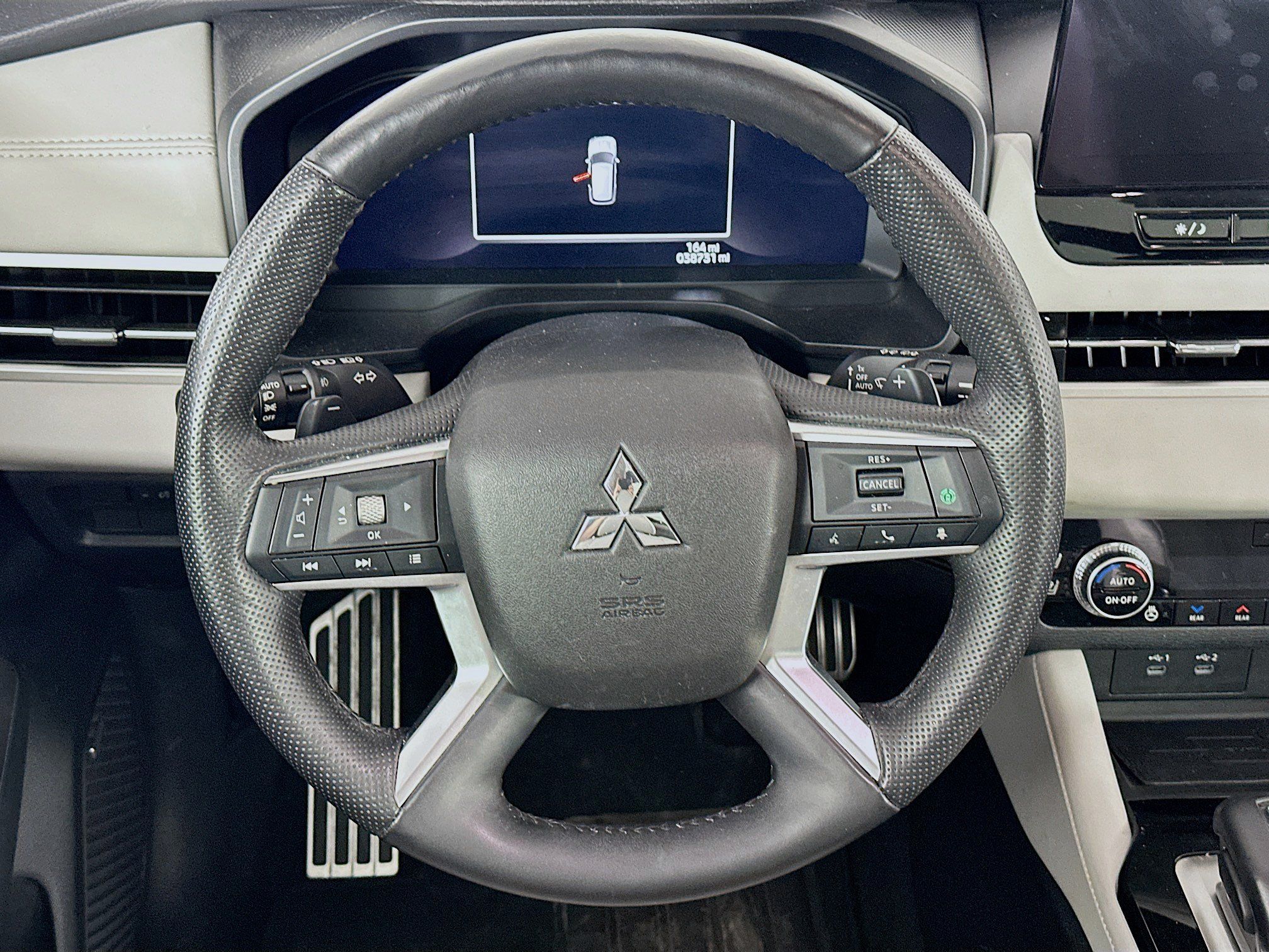 Used 2025 Mitsubishi Outlander SEL AWD/4WD image 18