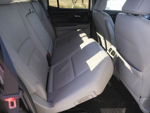 Used 2018 Honda Ridgeline RTL-E image 16