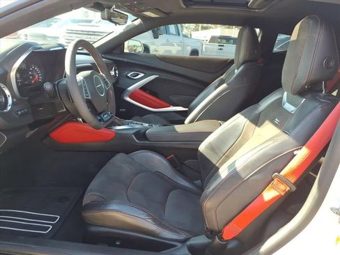 Used 2022 Chevrolet Camaro ZL1 image 18