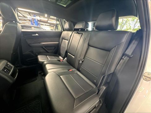 Used 2023 Volkswagen Atlas Cross Sport SEL R-Line AWD/4WD image 25