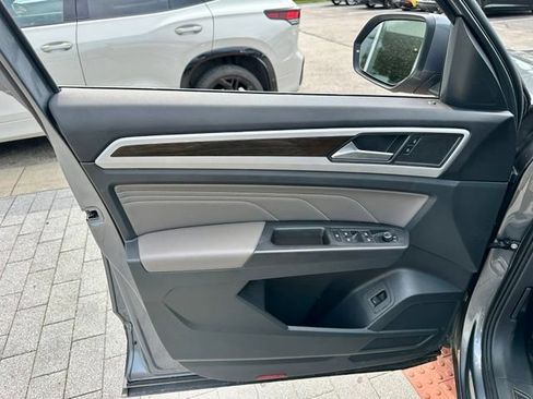 Certified 2023 Volkswagen Atlas SE AWD/4WD image 10