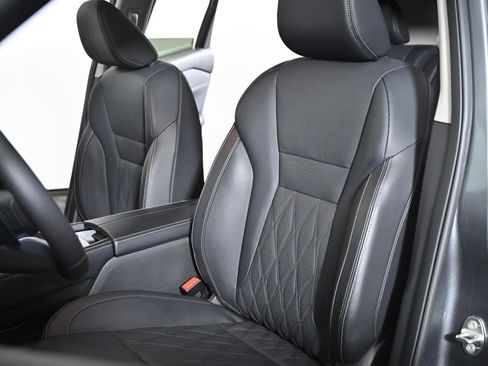 Used 2024 Nissan Rogue Platinum image 26