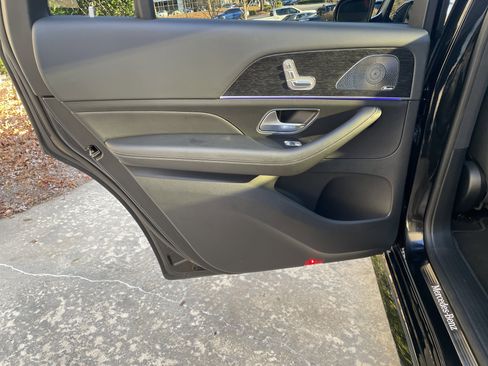 Certified 2025 Mercedes-Benz GLS 450 4MATIC image 39