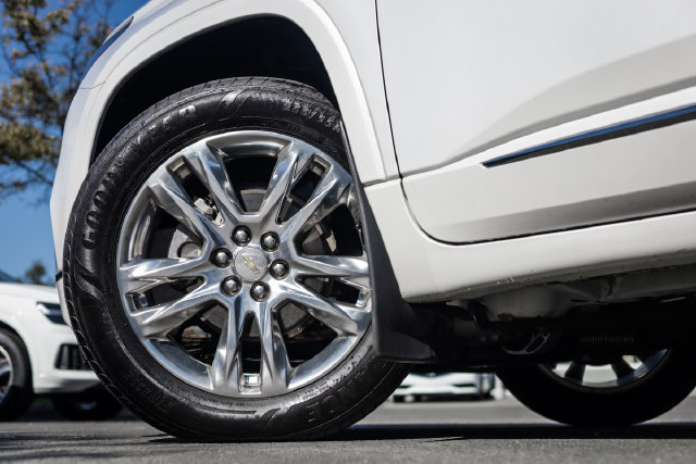 Used 2019 Chevrolet Traverse High Country AWD/4WD image 17