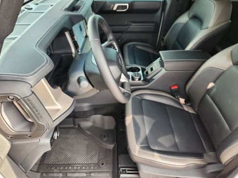 New 2025 Ford Bronco Outer Banks image 11